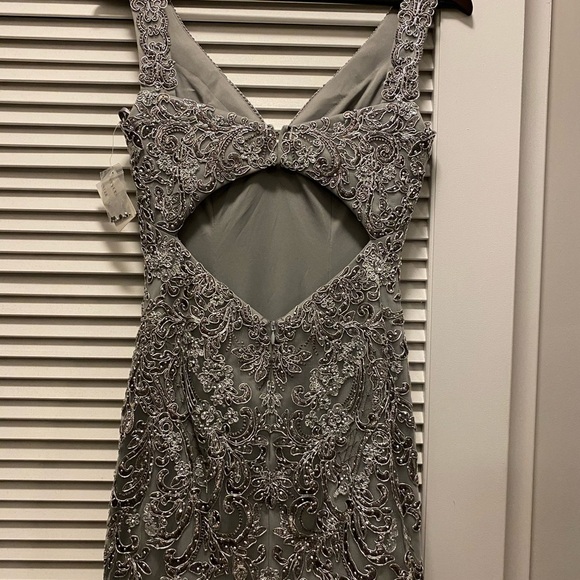 Elegant Silver Embellished Dress NWT - Picture 7 of 14